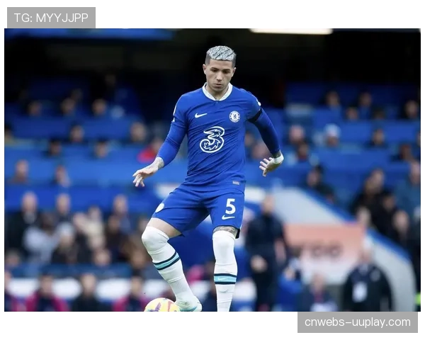 切尔西3-0完胜巴塞罗那，恩佐传射建功